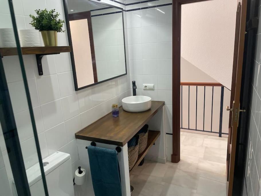 Villa Casa Lola Conil, Azotea Al Mar Y Parking Solo Familias O Parejas Conil De La Frontera Exterior foto