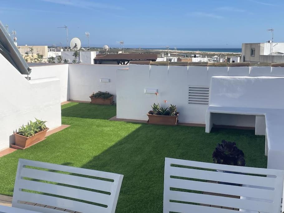 Villa Casa Lola Conil, Azotea Al Mar Y Parking Solo Familias O Parejas Conil De La Frontera Exterior foto