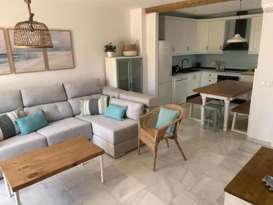 Villa Casa Lola Conil, Azotea Al Mar Y Parking Solo Familias O Parejas Conil De La Frontera Exterior foto