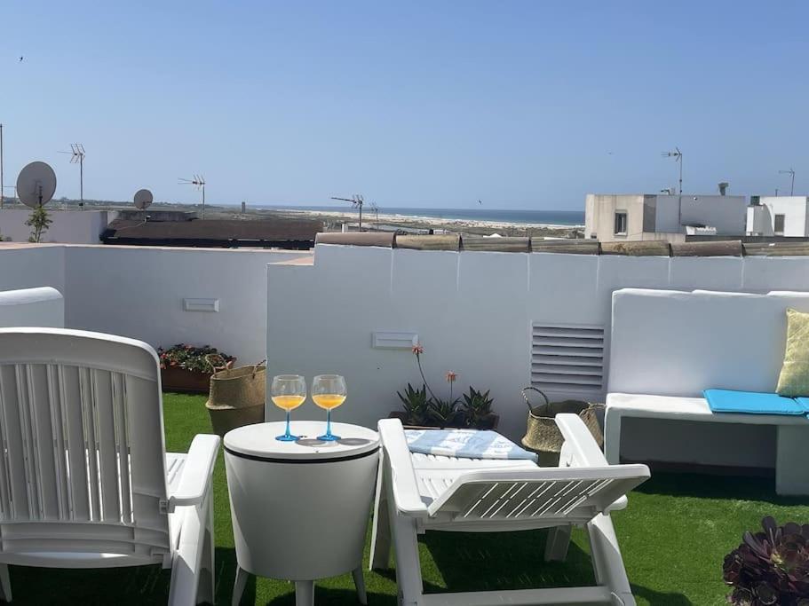 Villa Casa Lola Conil, Azotea Al Mar Y Parking Solo Familias O Parejas Conil De La Frontera Exterior foto